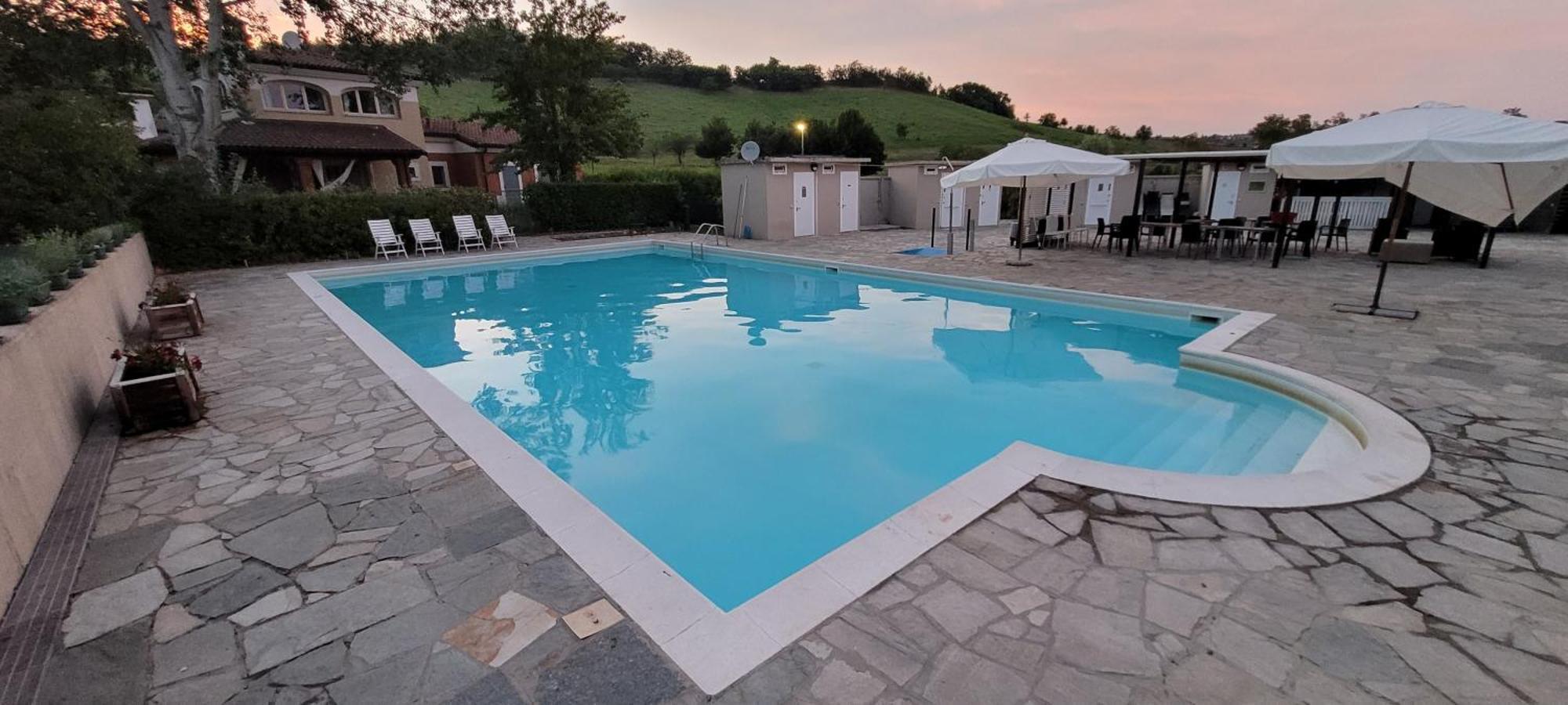 Aura Loving Home Con 4 Posti Letto, Cucina Completa, Terrazzo Ed Un Grande Parco Verde Serravalle d'Asti 外观 照片