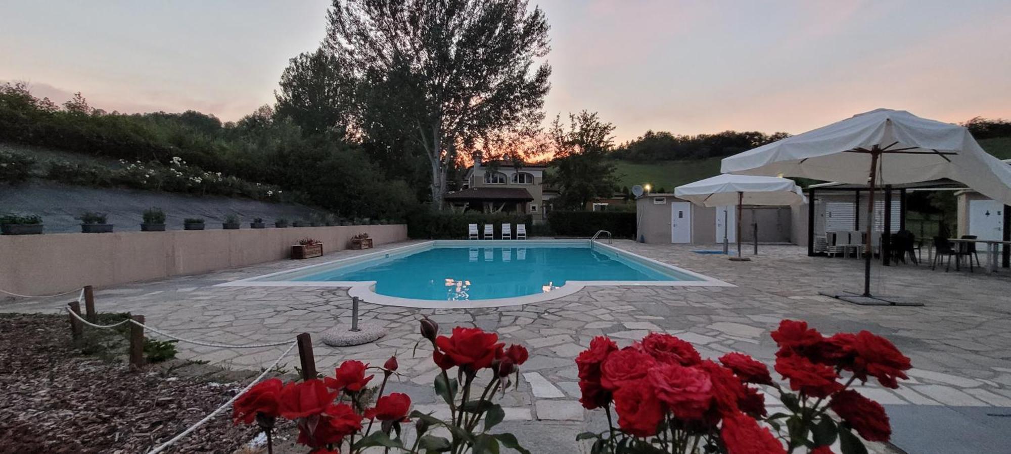 Aura Loving Home Con 4 Posti Letto, Cucina Completa, Terrazzo Ed Un Grande Parco Verde Serravalle d'Asti 外观 照片