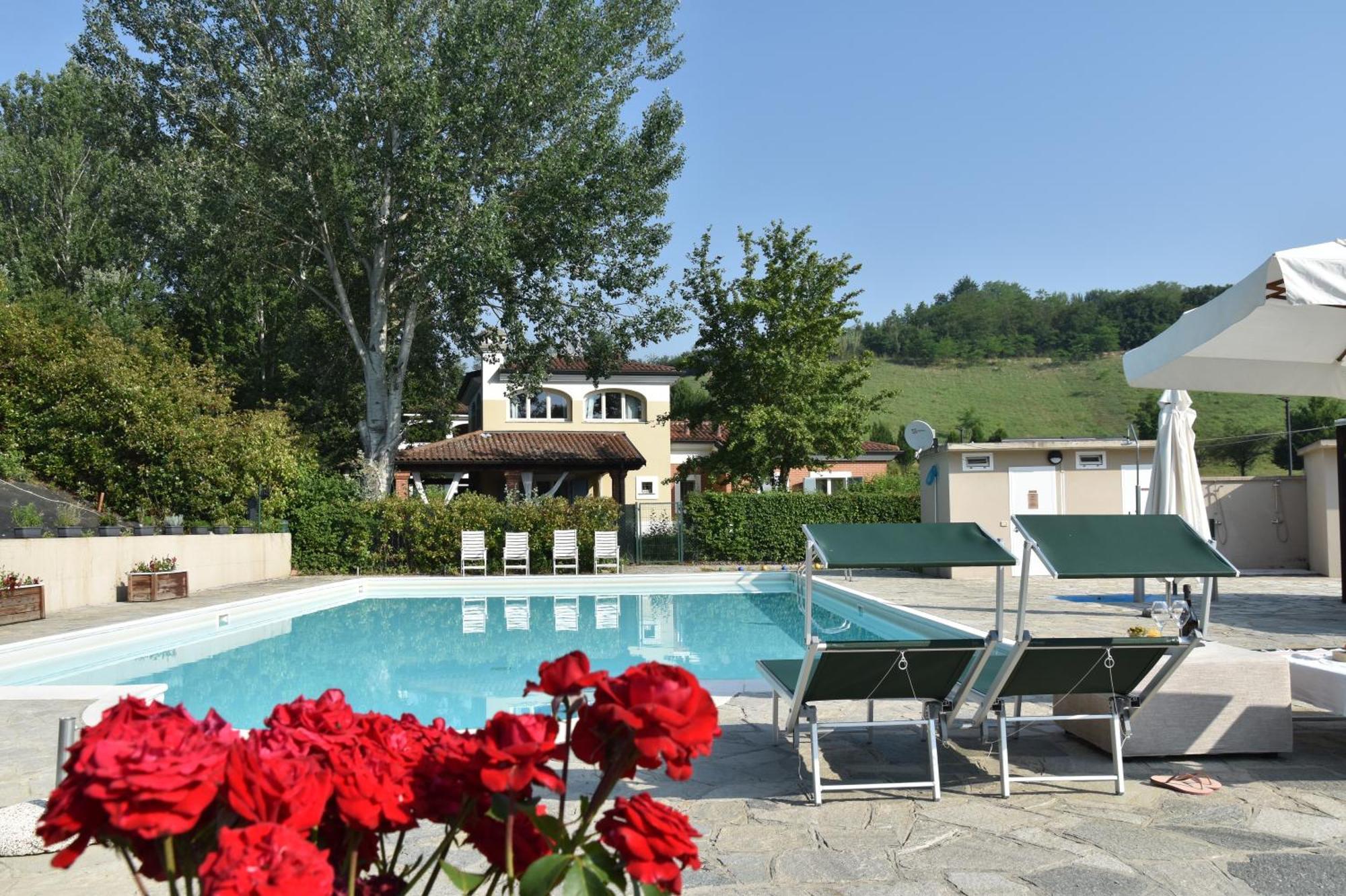 Aura Loving Home Con 4 Posti Letto, Cucina Completa, Terrazzo Ed Un Grande Parco Verde Serravalle d'Asti 外观 照片